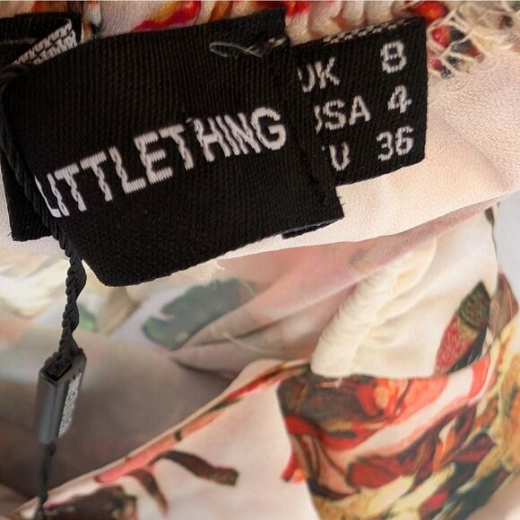 NWT PrettyLittleThing White Floral Print Chiffon Halterneck Maxi Dress 4US - Picture 7 of 8